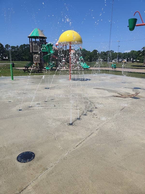 Splash pad and playground - Image 1