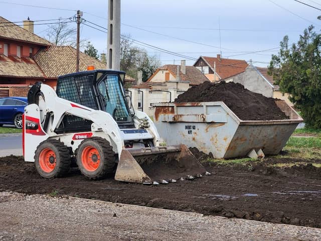 Hatvani Bobcat Földmunka - Image 1