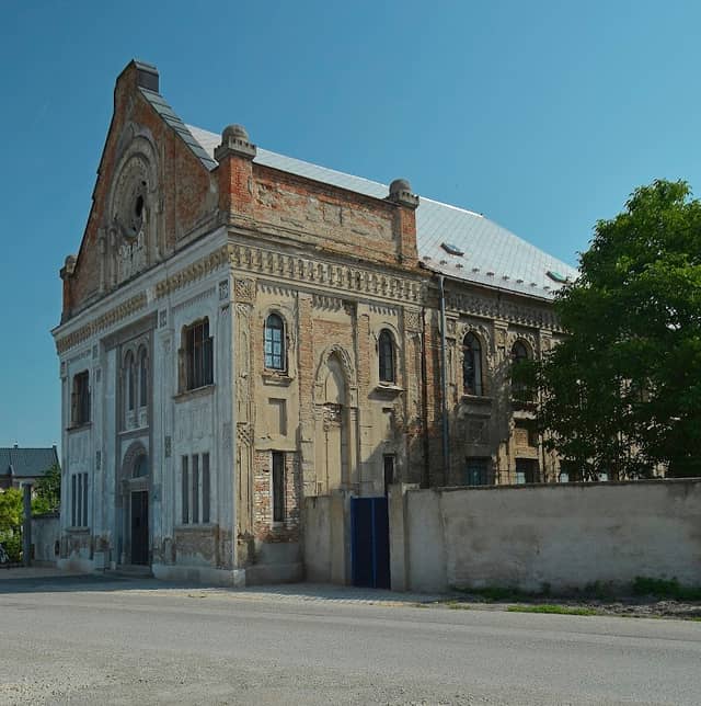 Synagóga Šurany - Image 1