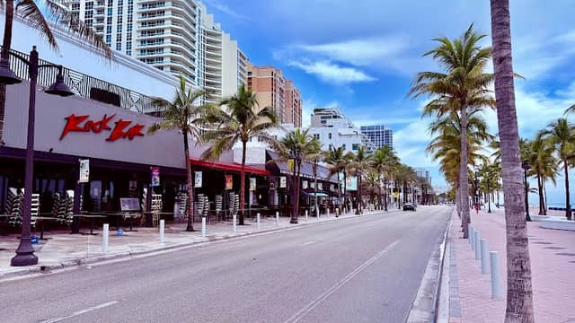 Fortlauderdale beach - Image 2