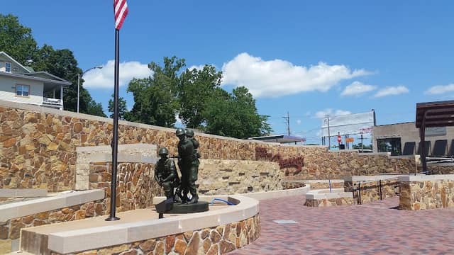 Liberty Plaza - Image 1