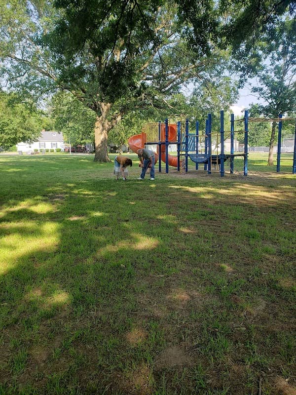 Lorraine Park - Image 1