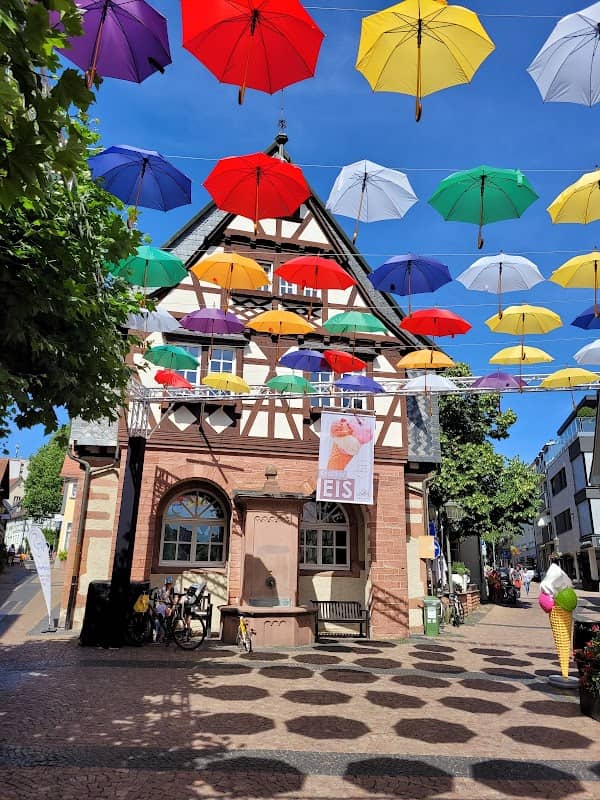 Alter Brunnen am Rathaus - Image 2