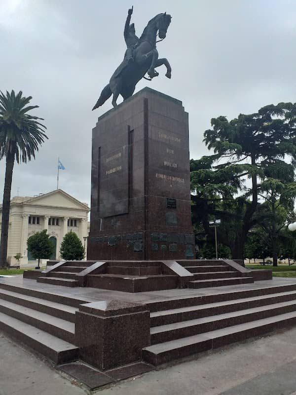 Monumento a la Memoria - Image 1