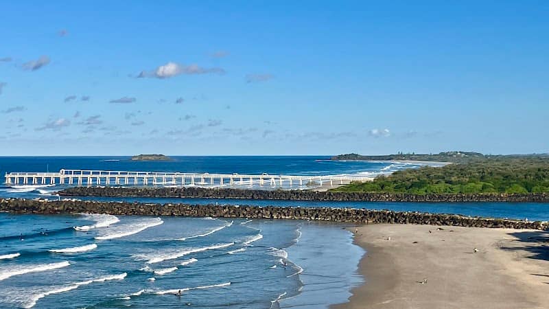Captain Cook Memorial and Lighthouse - Image 2