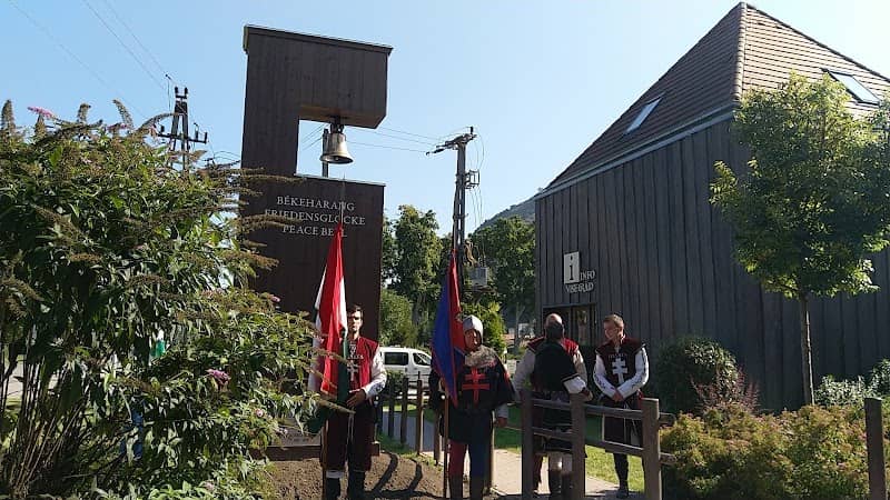 Glocke zum inneren Frieden- Békeharang, Friedensglocke, Peace Bell - Image 1
