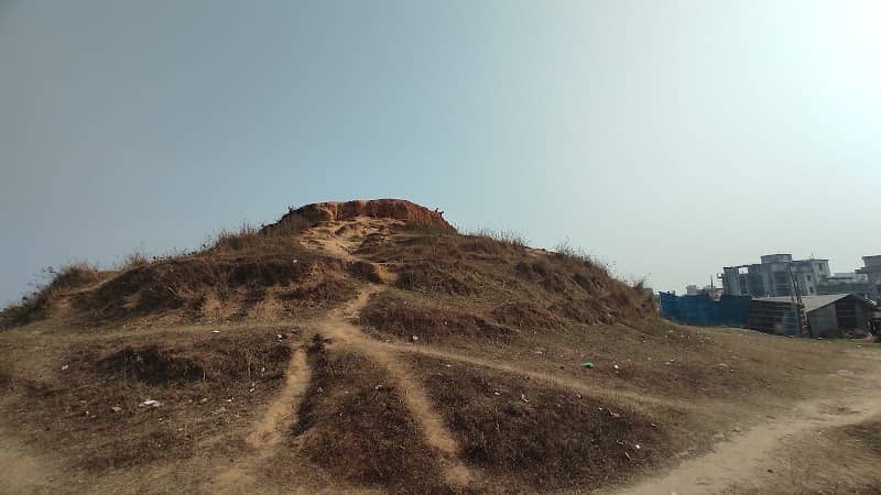 Lal Pahar - Image 3