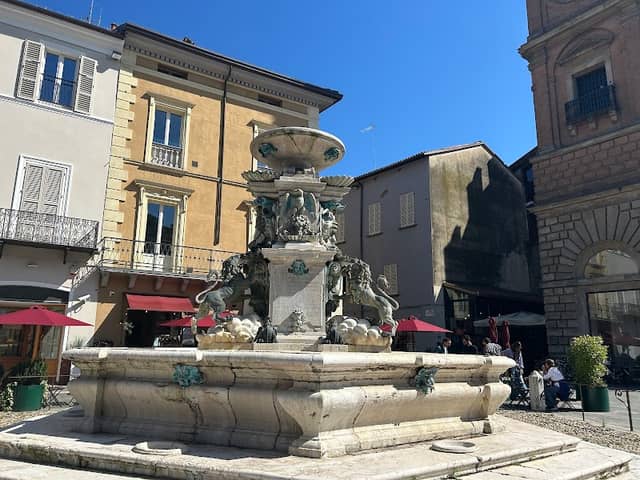 Fontana monumentale - Image 1