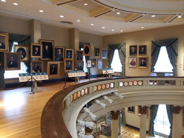 Old Capitol Museum - Image 2
