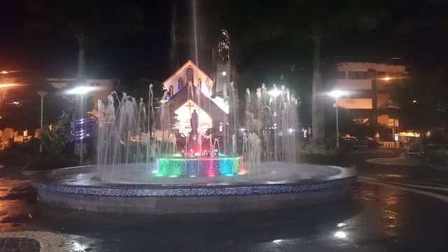 Parque Central 12 De Mayo - Image 2