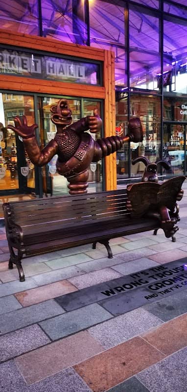 Wallace and Gromit Statue - Image 2