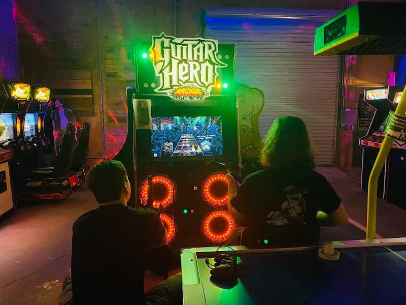 Retro World Arcade - Image 1