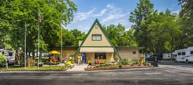 Buckeye Lake / Columbus East KOA Holiday - Image 1