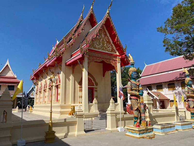 Wat Mahachai Phra Aram Luang - Image 1