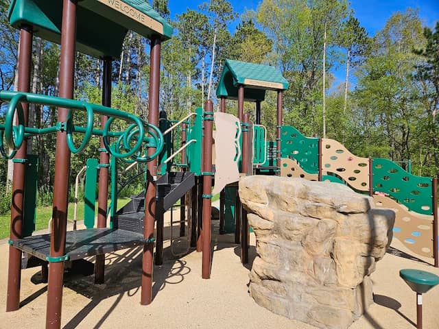 Moorewood Park - Image 2
