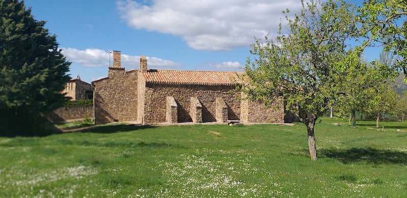 Merendero de la ermita de la Virgen de Olmacedo - Image 1