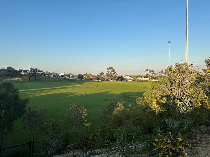 Upper Hillcrest Reserve - Image 2