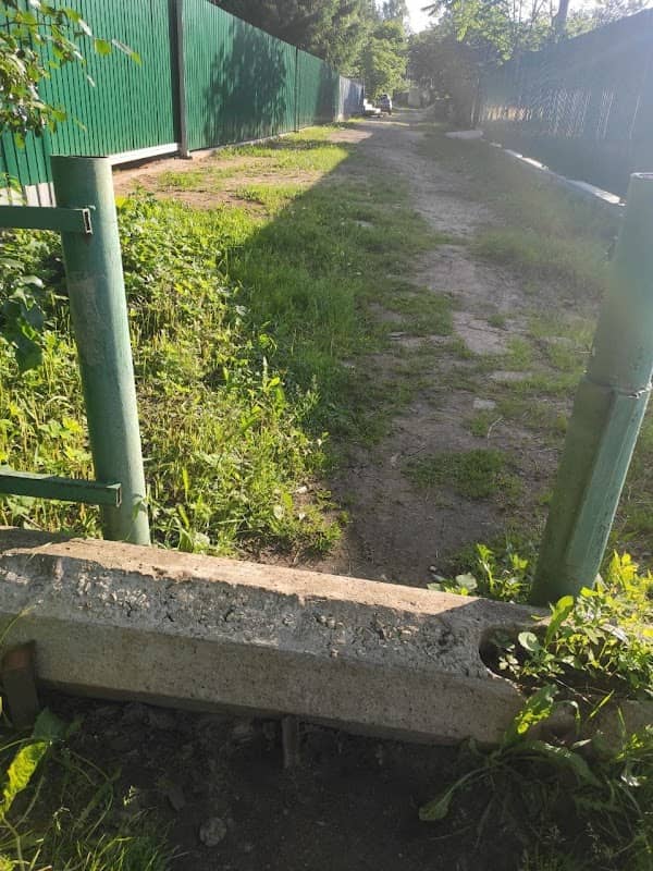 Pamyatnik Dobrososedstvu - Image 1