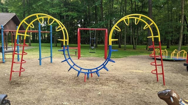 Lakefield Park - Image 2
