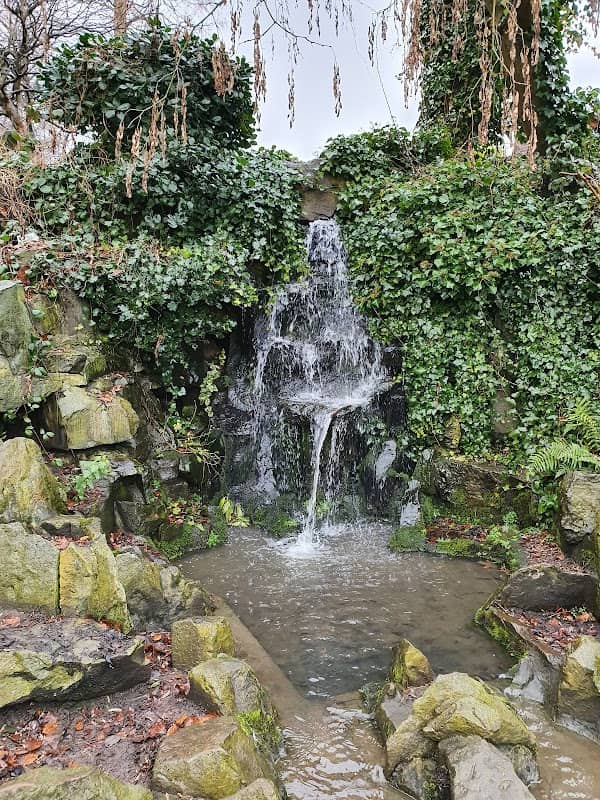 Crow Nest Park Dewsbury - Image 2