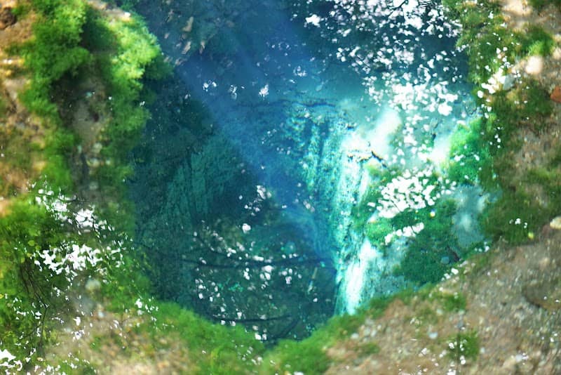 Okama-ike Pond - Image 3