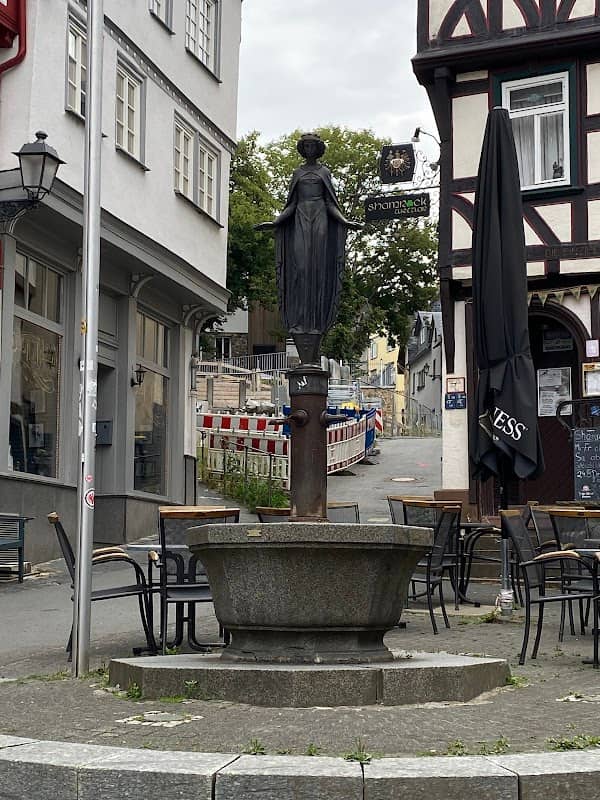 Eisenmarkt Brunnen - Image 1