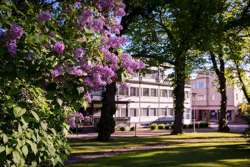 Town Hall Park - Image 2