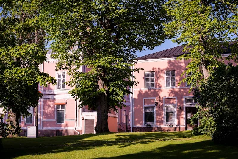 Town Hall Park - Image 1