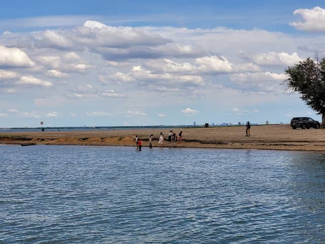 Lake park - Image 1