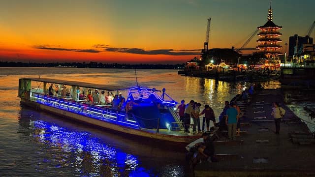 Sibu River Cruise - Image 1