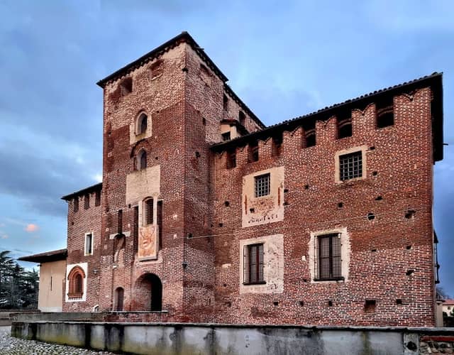 Castello di Caltignaga - Image 1