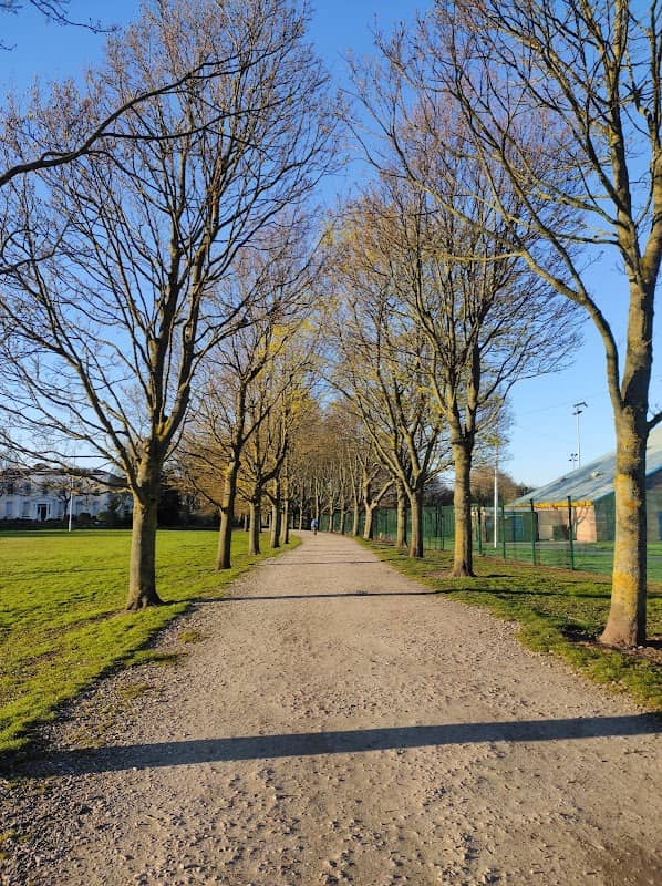 Victoria Park - Image 1