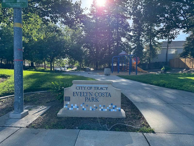 Evelyn Costa Park - Image 1