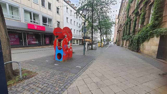 Tourist information & direction - Image 1