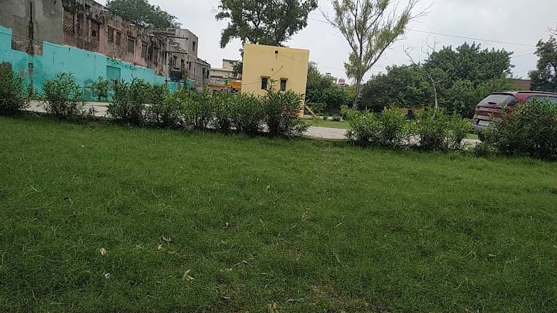 Shaheed Park - Image 1