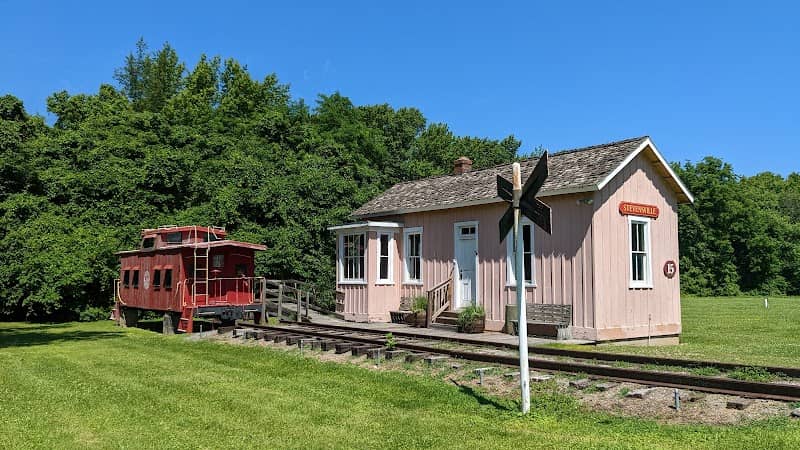 Stevensville Historic District - Image 1