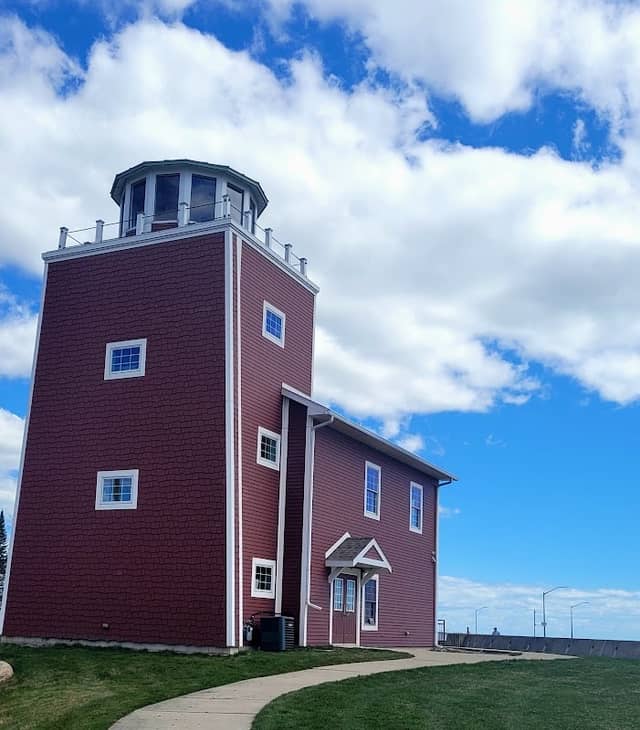 Luna Pier Lighthouse - Image 1