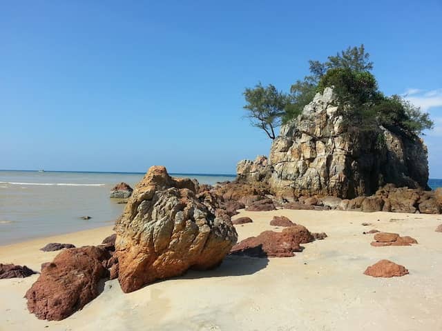 Kemasik Beach ڤنتاي کماسيك - Image 1