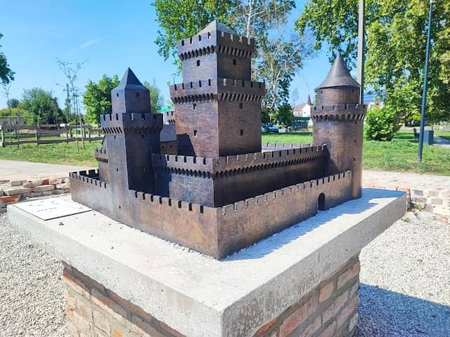 Várpark - Image 1