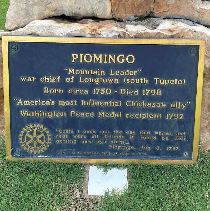Chief Piomingo Statue - Image 2