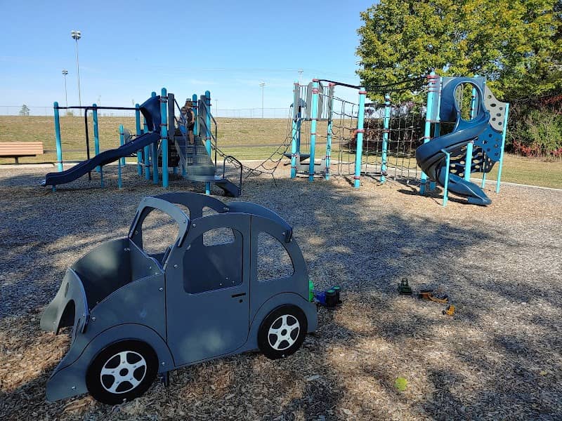 Dodd Pointe Park - Image 1