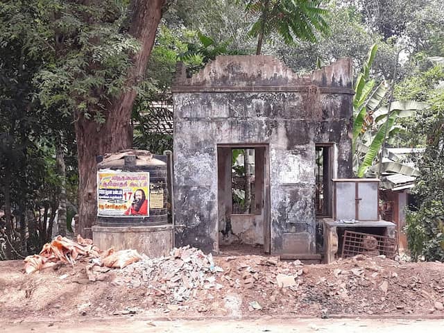 Themanoor Old Park - Image 1