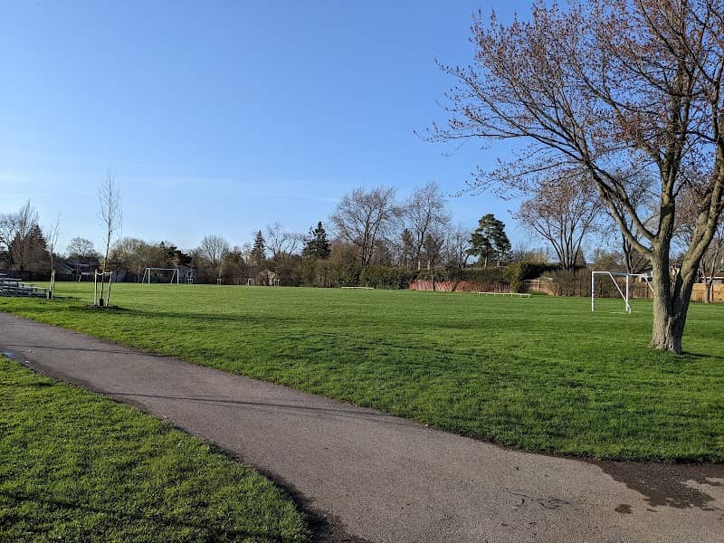 Holton Heights Park - Image 2