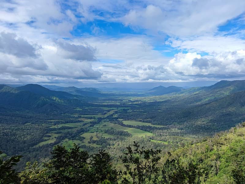 Sky Window Lookout Picnic Area - Image 2