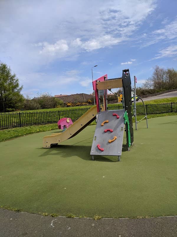 Boglestone Park - Image 1