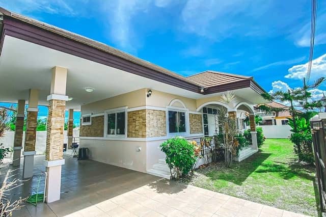 พูลวิลล่า ชะอำ Amazia Pool Villa - Image 1