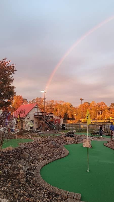 Billy Bob’s Adventure Golf - Image 2