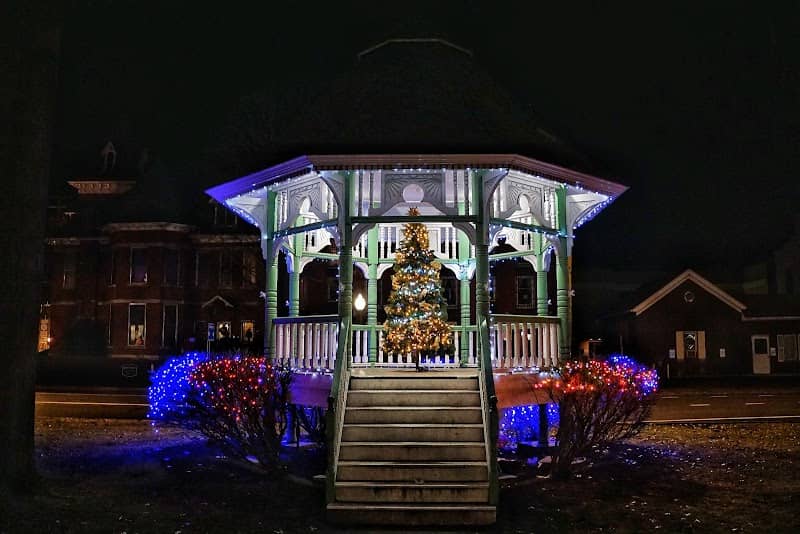 Courthouse Square - Image 3
