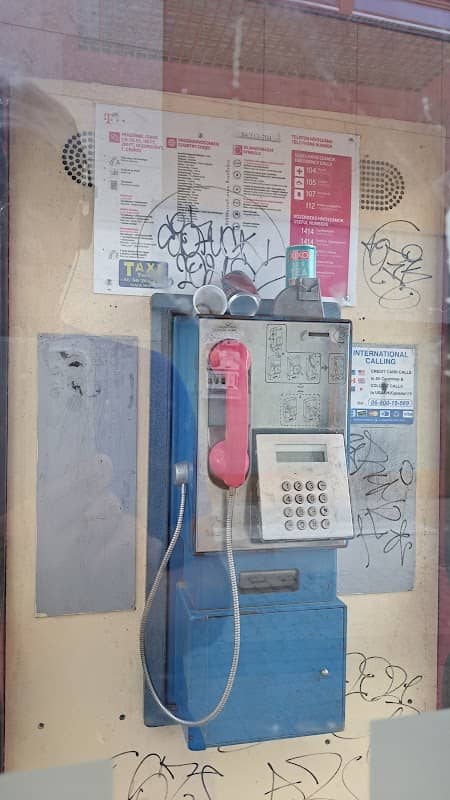 Phone box - Image 3