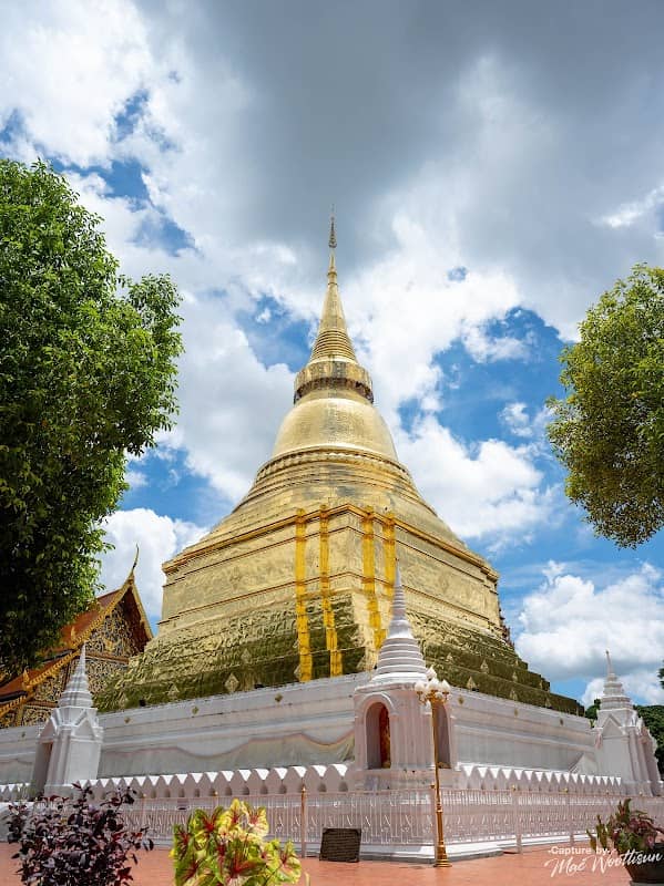 Wat Phra Kaew Don Tao Suchadaram - Image 1
